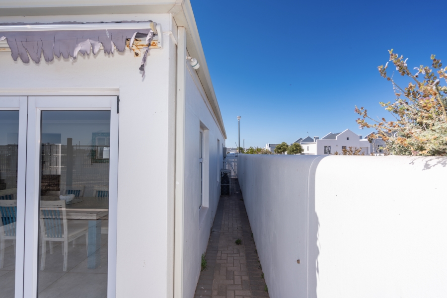 3 Bedroom Property for Sale in Laguna Hills Western Cape